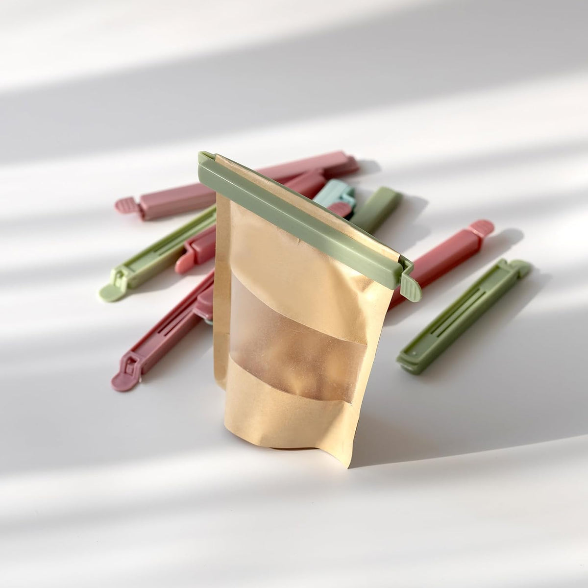 40 Pack Plastic Bag Sealing Clips, Large and Medium Food Chip Clips